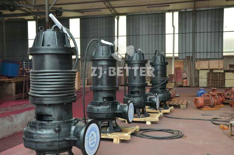 What are the advantages of submersible sewage pumps