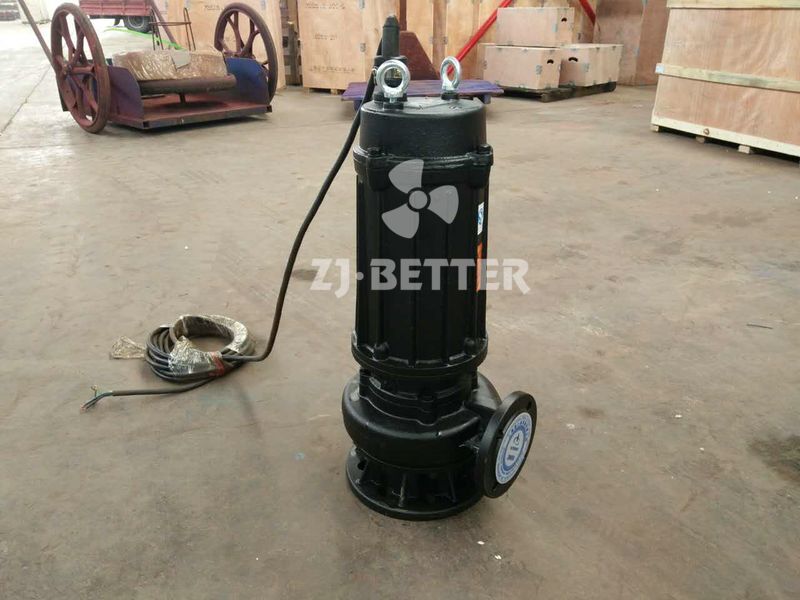 What are the advantages of submersible sewage pumps