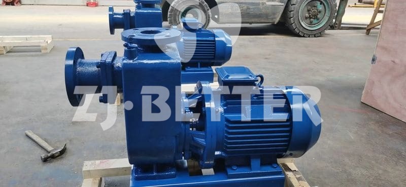 Self priming  pump