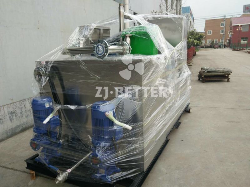 Oil-water separation device