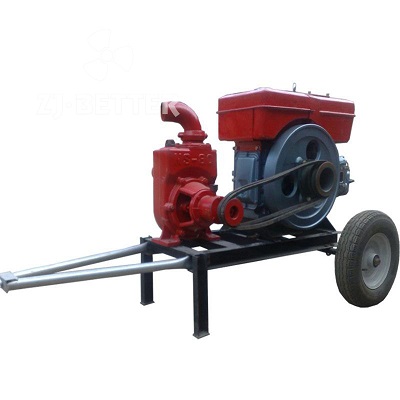 Self priming irrigation pump