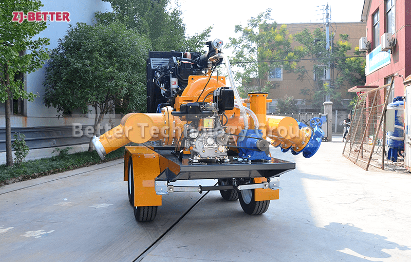 Drainage and drainage moving pump truck