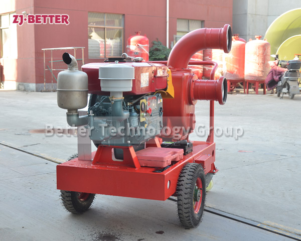 Small mobile diesel fire pump is easy to move