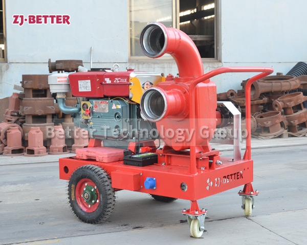 Small trolley-type mobile pump truck is light and compact