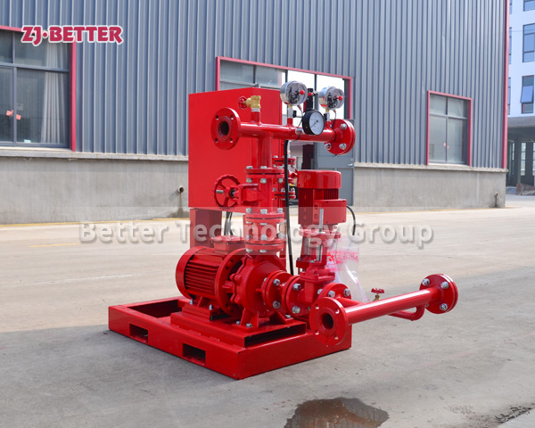 What are the characteristics of the mechanical seal of the fire pump?