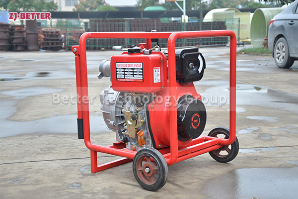 Hand-held diesel fire pump is easy to use