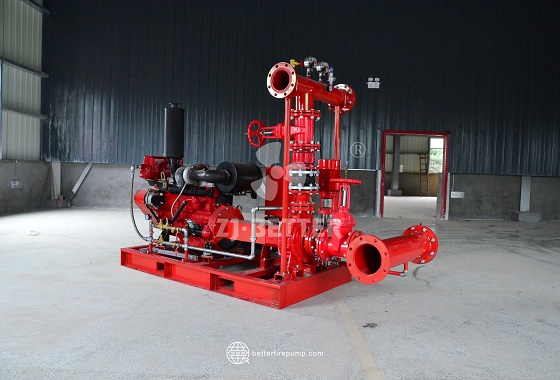 How does the fire pump ensure high water pressure and flow output?